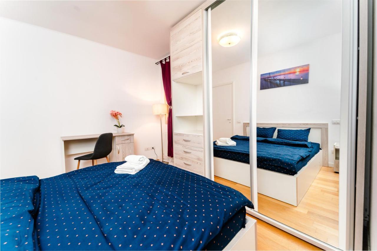 Central 700 Square Fructus Plaza - Eva Apartment Temesvár Kültér fotó