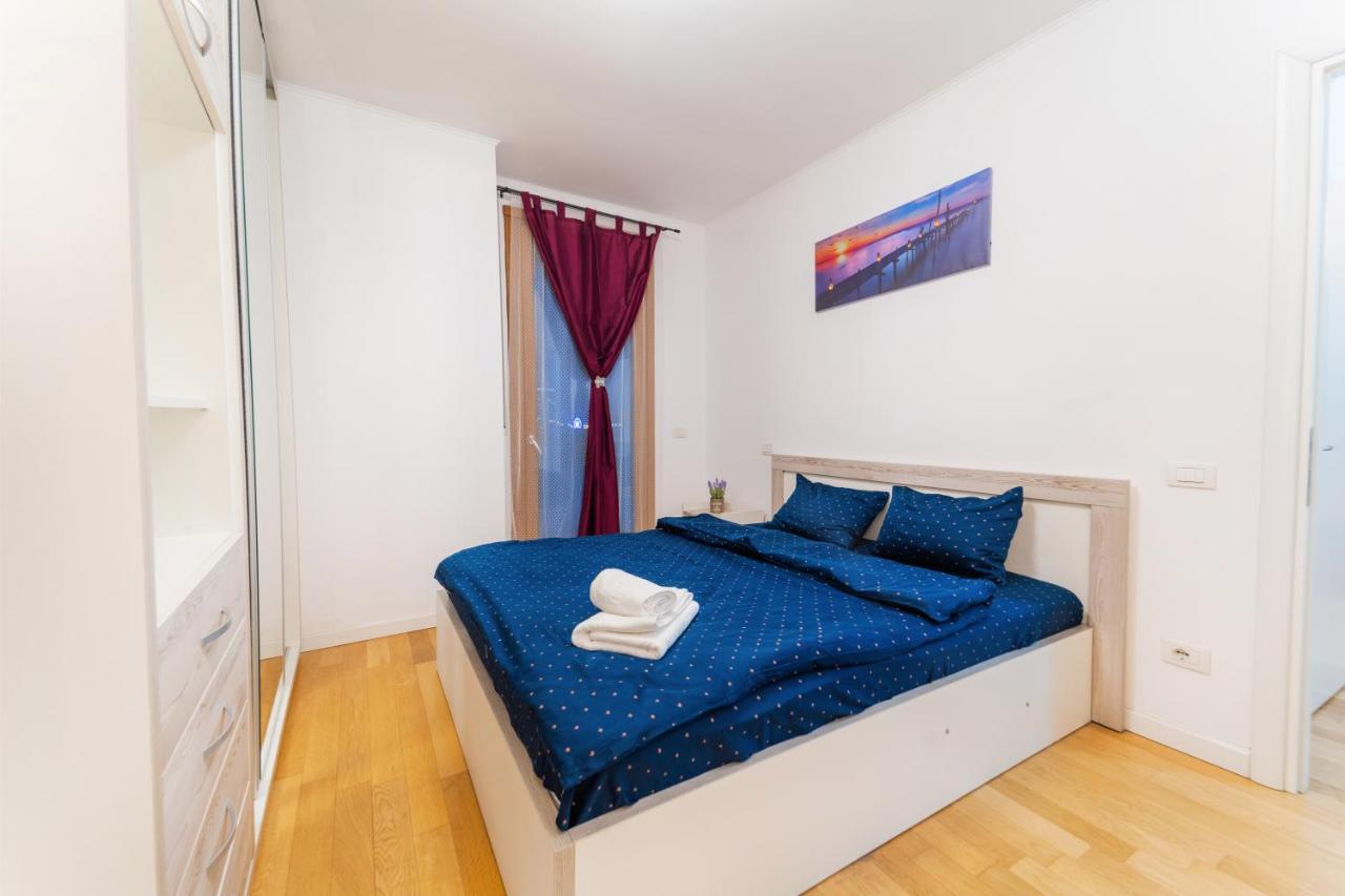 Central 700 Square Fructus Plaza - Eva Apartment Temesvár Kültér fotó