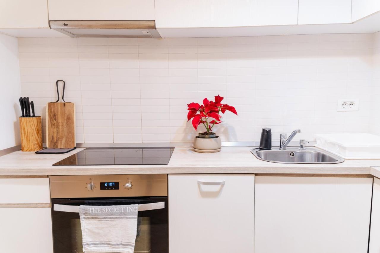 Central 700 Square Fructus Plaza - Eva Apartment Temesvár Kültér fotó